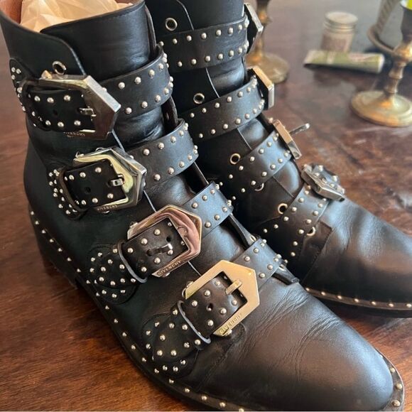 Givenchy Elegant studded ankle boots size 8 excellent condition - Picture 1 of 10